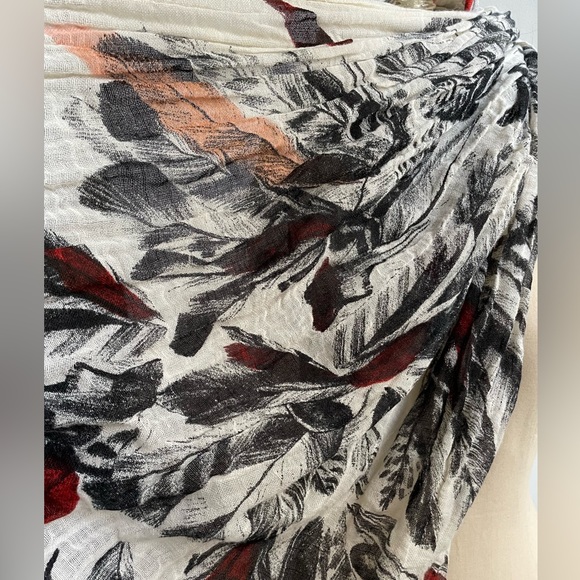 Feather Printed Scarf - Picture 2 of 4